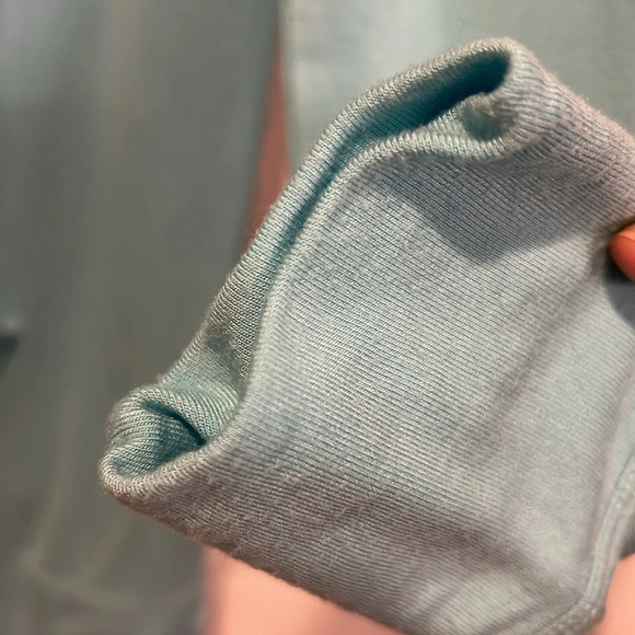 Lilly Pulitzer Blue Ibiza Luxletics Cassi Popover top size small - Picture 9 of 16